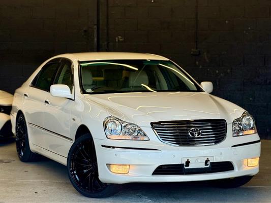 2004 Toyota Crown
