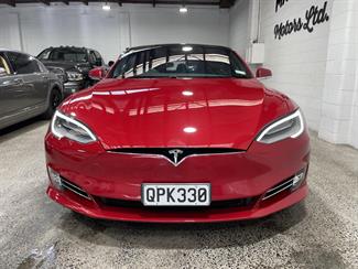 2020 Tesla Model S - Thumbnail