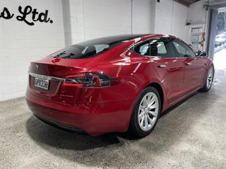 2020 Tesla Model S - Thumbnail