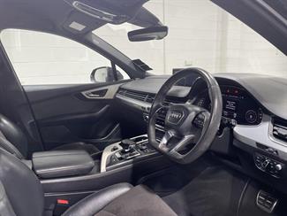 2017 Audi Q7 - Thumbnail