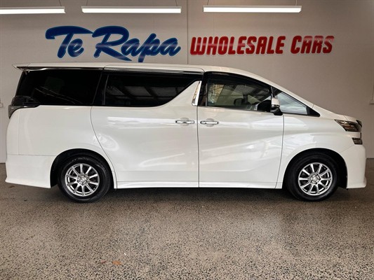 2015 Toyota Vellfire