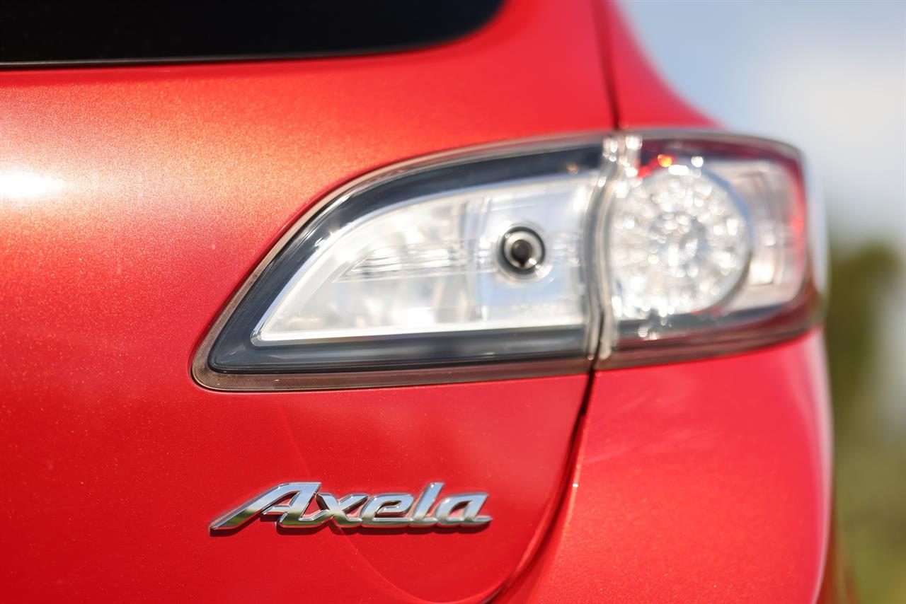 2010 Mazda Axela