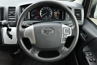 2020 Toyota Hiace - Thumbnail