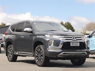 2022 Mitsubishi Pajero