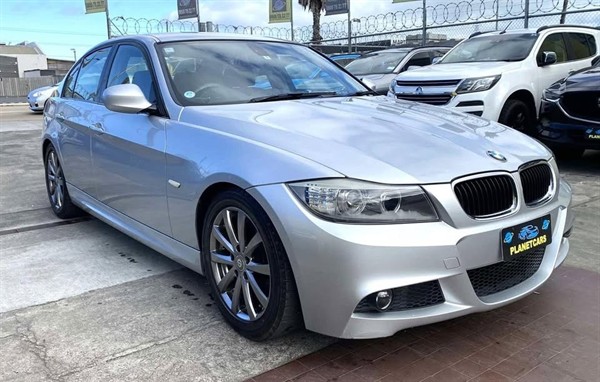 2011 BMW 320i