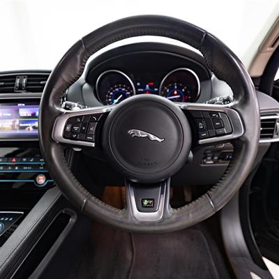 2017 Jaguar F-Pace - Thumbnail