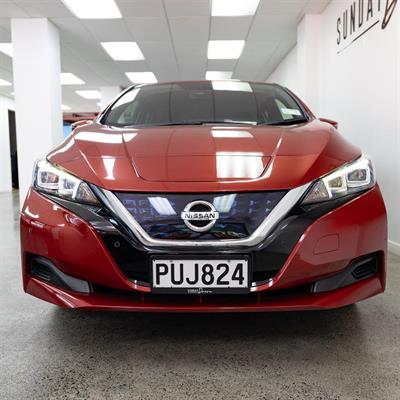 2017 Nissan Leaf - Thumbnail