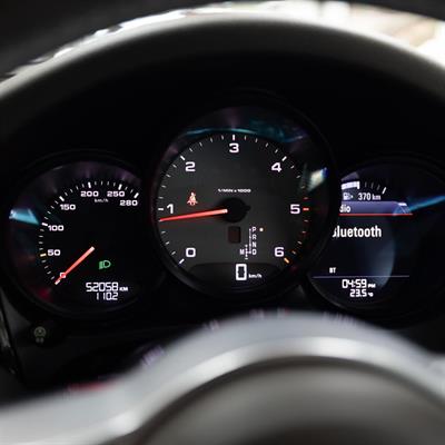 2016 Porsche Macan - Thumbnail