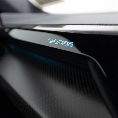 2022 Audi e-tron - Thumbnail