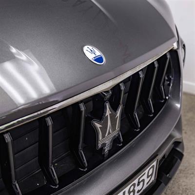 2022 Maserati Levante - Thumbnail