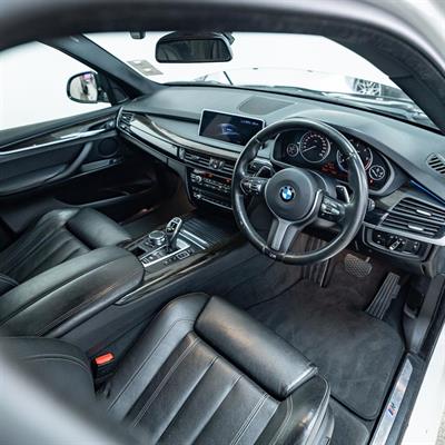 2018 BMW X5 - Thumbnail