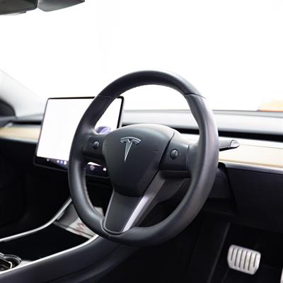 2019 Tesla Model 3 - Thumbnail