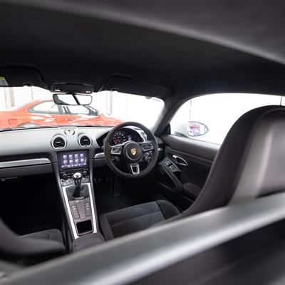 2021 Porsche Cayman - Thumbnail