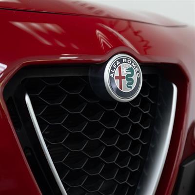2017 Alfa Romeo Stelvio - Thumbnail