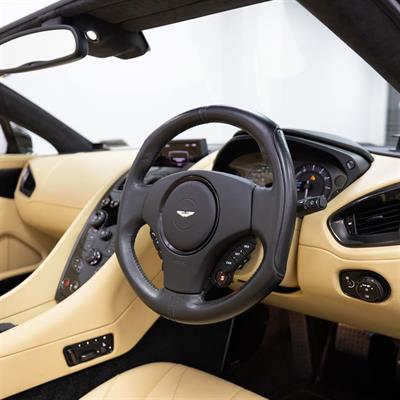 2015 Aston Martin Vanquish - Thumbnail