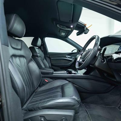 2020 Audi e-tron - Thumbnail