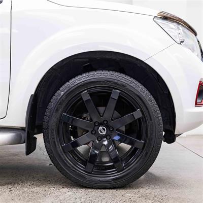 2017 Nissan Navara - Thumbnail