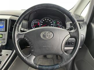 2004 Toyota Alphard - Thumbnail