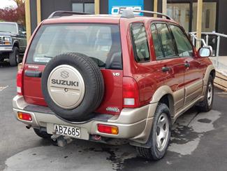 2001 Suzuki Grand Vitara - Thumbnail