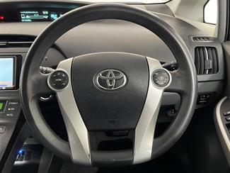 2011 Toyota Prius - Thumbnail
