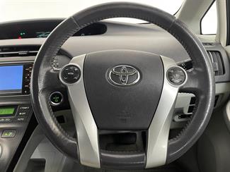 2011 Toyota Prius - Thumbnail