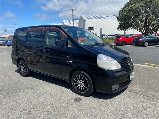 2002 Nissan Serena